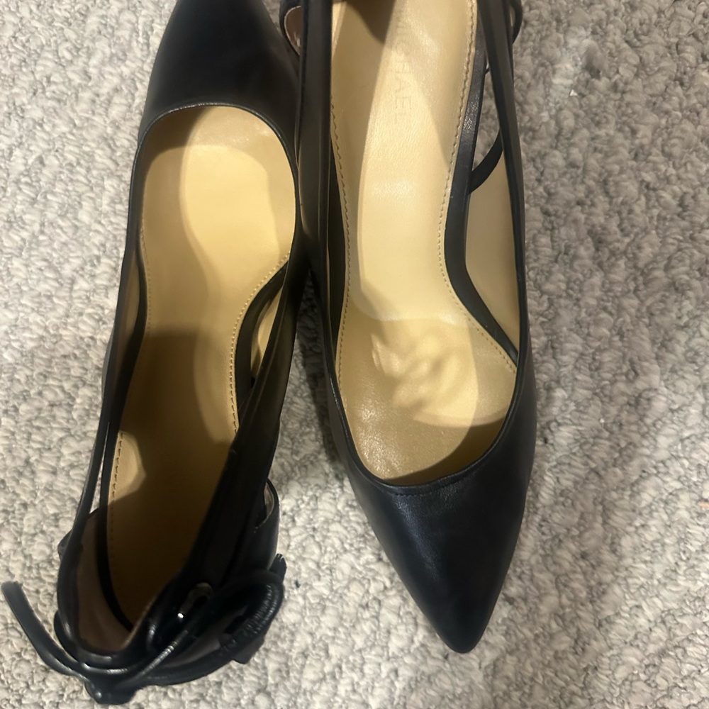 Michael kors Black Leather Pointed-Toe Women’s Slingback Pumps